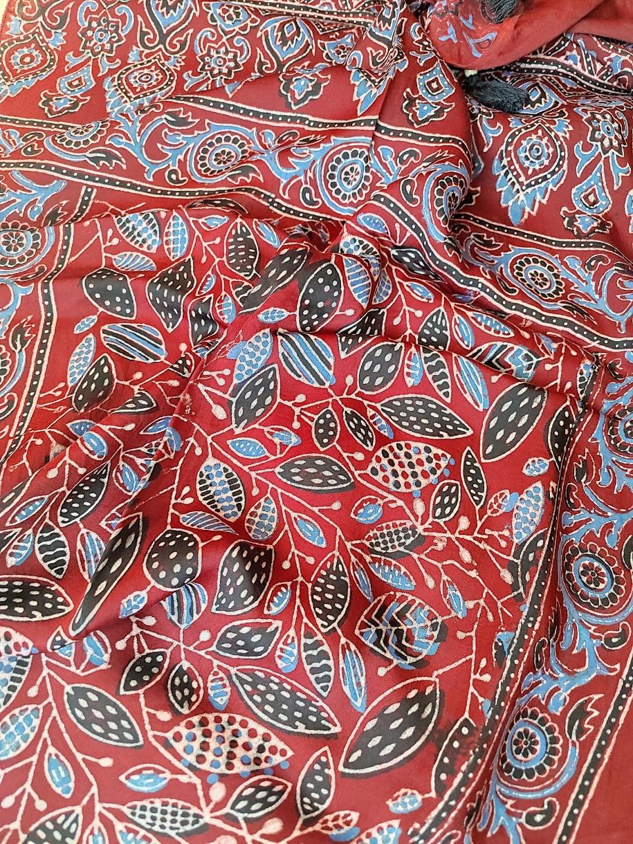 Modal Stoles in Pure Ajrakh